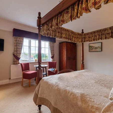 Blacksmiths Arms Мини-отель