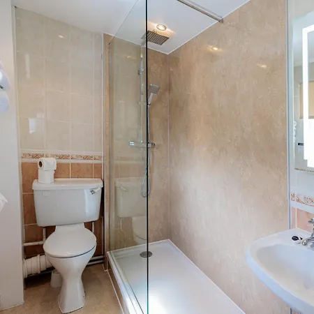 بيت ريفي Blacksmiths Arms 4*