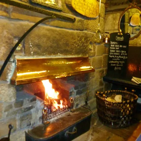 Blacksmiths Arms بيت ريفي 4*