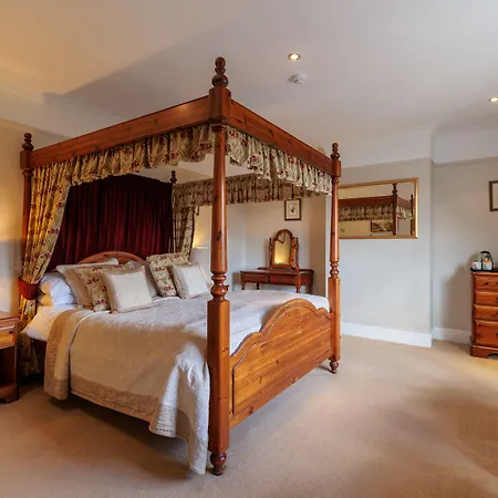 بيت ريفي Blacksmiths Arms 4*